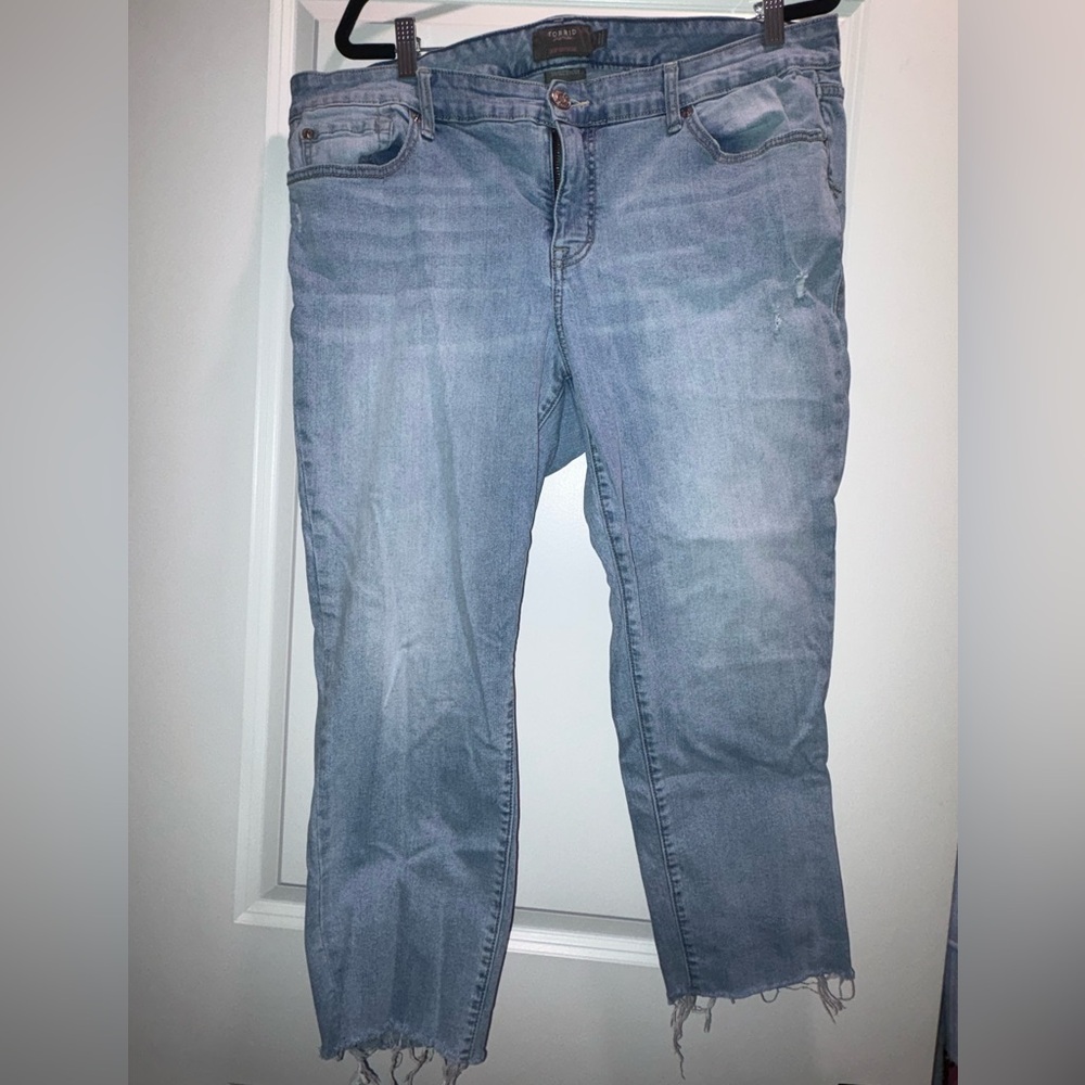 Torrid Crop Boyfriend Vintage Stretch Jeans